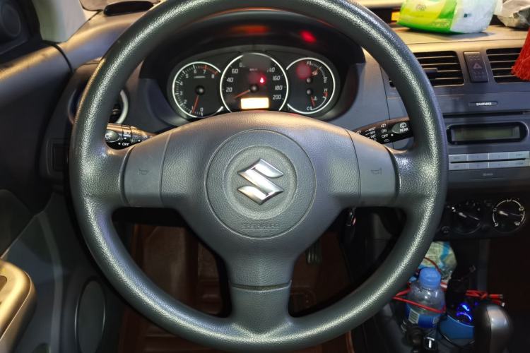 Used Suzuki Swift 2013 1.5L Automatic Standard Edition Steering Wheel