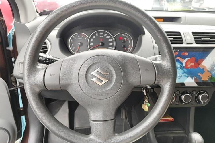 Used Suzuki Swift 2013 1.5L Automatic Standard Edition Steering Wheel