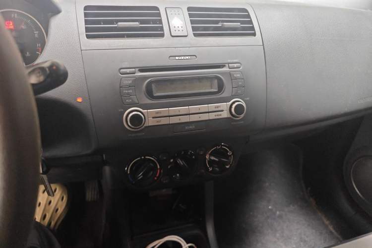 Used Suzuki Swift 2013 1.5L Manual Standard Edition Audio And AC Panel
