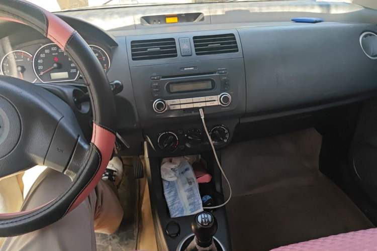 Used Suzuki Swift 2013 1.5L Manual Standard Edition Audio And AC Panel