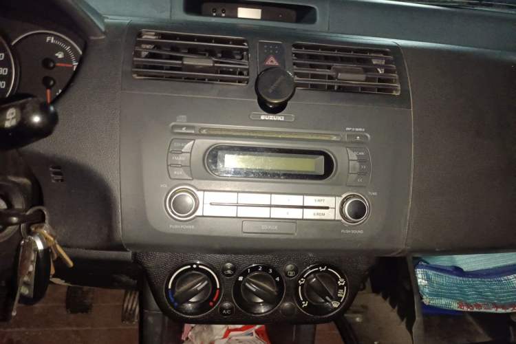 Used Suzuki Swift 2013 1.5L Manual Standard Edition Audio And AC Panel