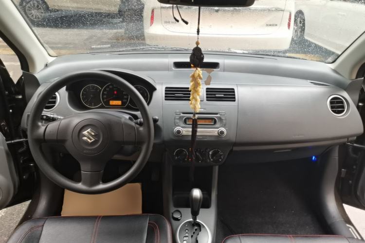 Used Suzuki Swift 2013 1.5L Automatic 20th Anniversary Limited Edition Center Console