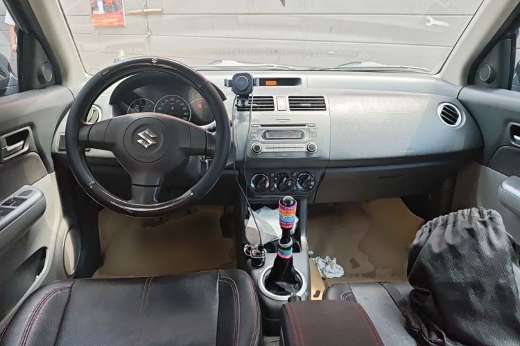 Used Suzuki Swift 2013 1.5L Manual 20th Anniversary Limited Edition Center Console