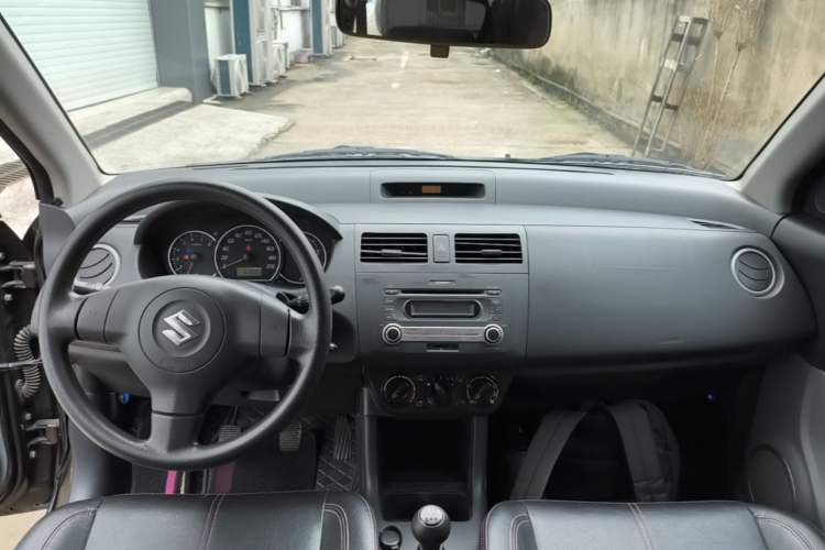 Used Suzuki Swift 2013 1.5L Manual 20th Anniversary Limited Edition Center Console
