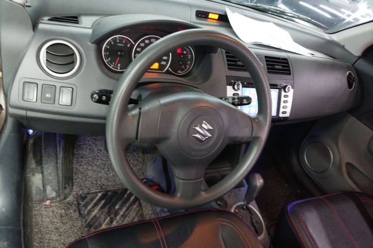 Used Suzuki Swift 2013 1.5L Automatic 20th Anniversary Limited Edition Center Console
