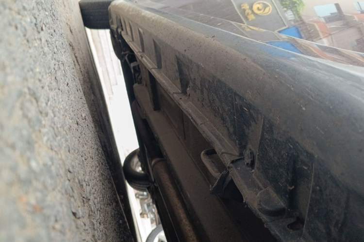 Used Suzuki Swift 2013 1.5L Automatic Standard Edition Chassis Front Right