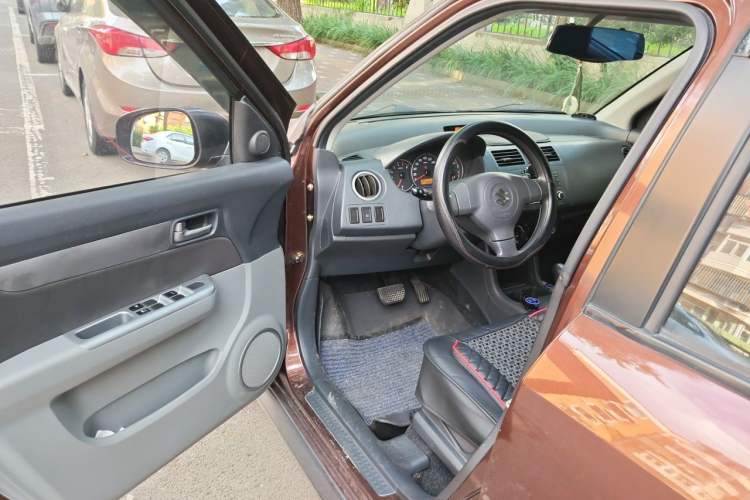 Used Suzuki Swift 2013 1.5L Automatic Standard Edition Driver Seat