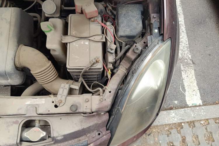 Used Suzuki Swift 2013 1.5L Automatic Standard Edition Engine Bay Left