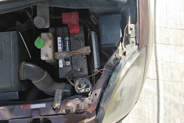 Used Suzuki Swift 2013 1.5L Manual Standard Edition Engine Bay Left
