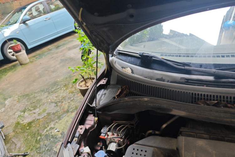 Used Suzuki Swift 2013 1.5L Manual Standard Edition Engine Bay Right