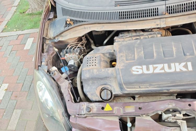 Used Suzuki Swift 2013 1.5L Automatic Standard Edition Engine Bay Right
