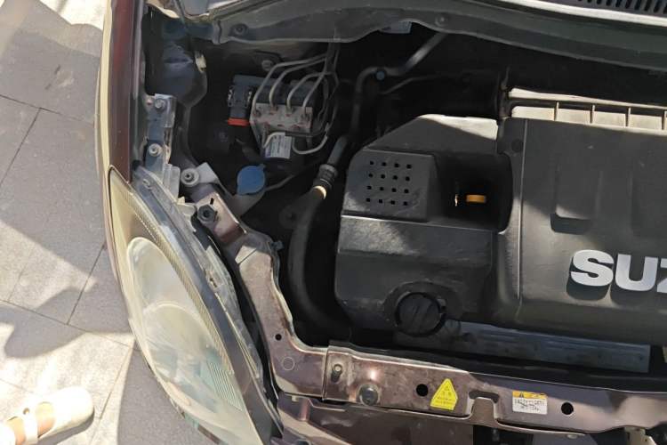 Used Suzuki Swift 2013 1.5L Manual Standard Edition Engine Bay Right
