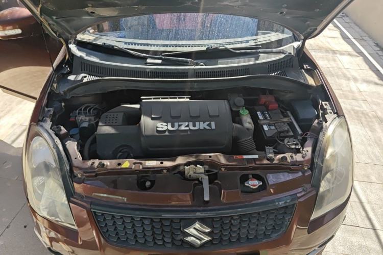 Used Suzuki Swift 2013 1.5L Manual Standard Edition Engine Bay