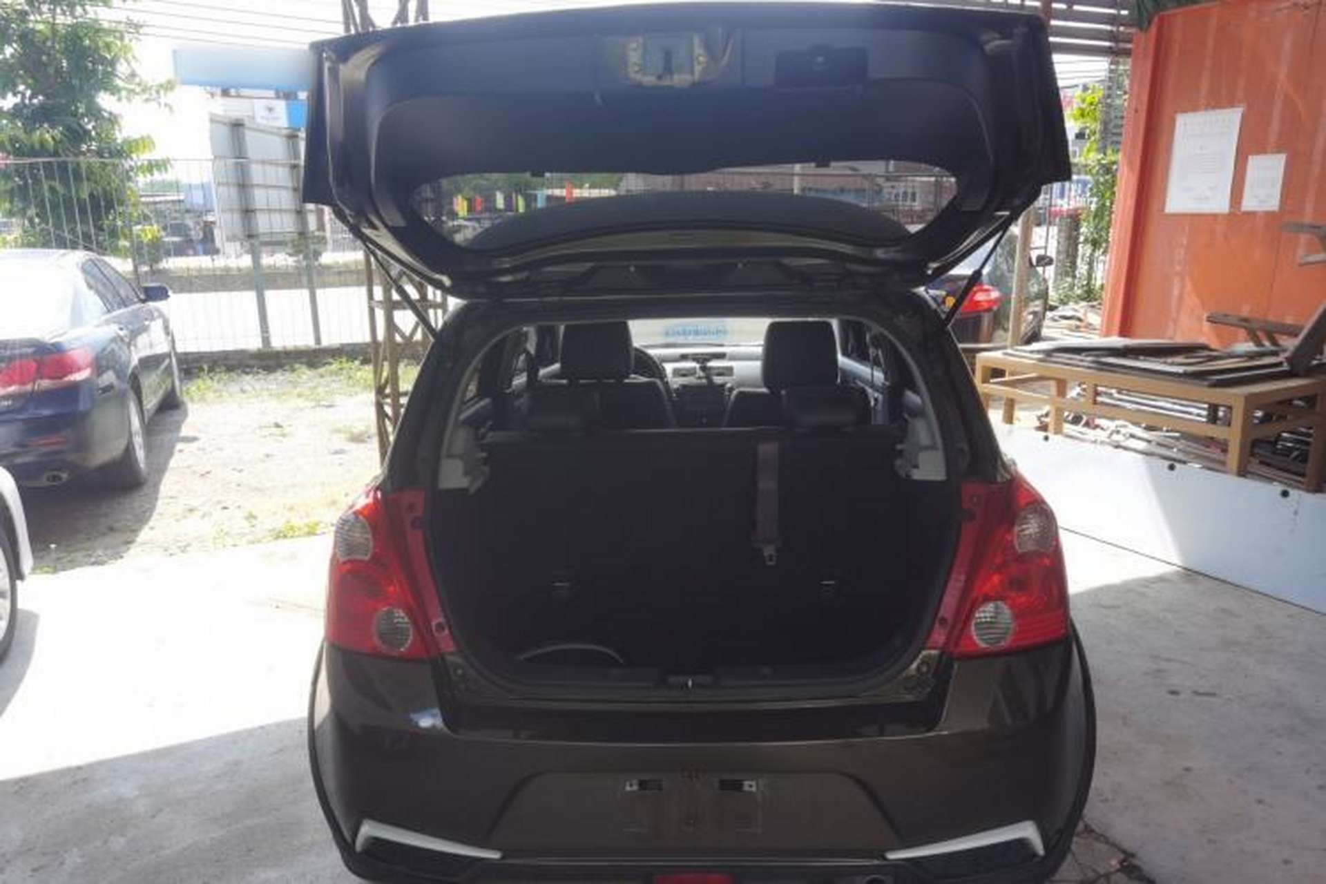Used Suzuki Swift 2013 1.5L Manual Standard Edition Exterior 10