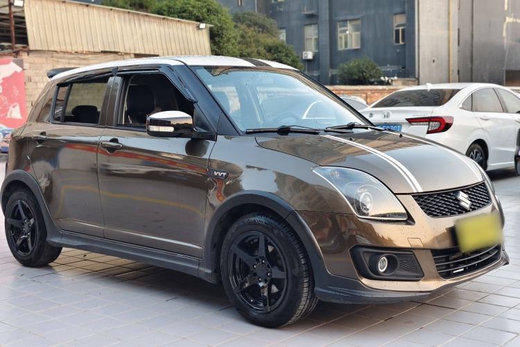 Used Suzuki Swift 2013 1.5L Automatic Standard Edition Exterior 2
