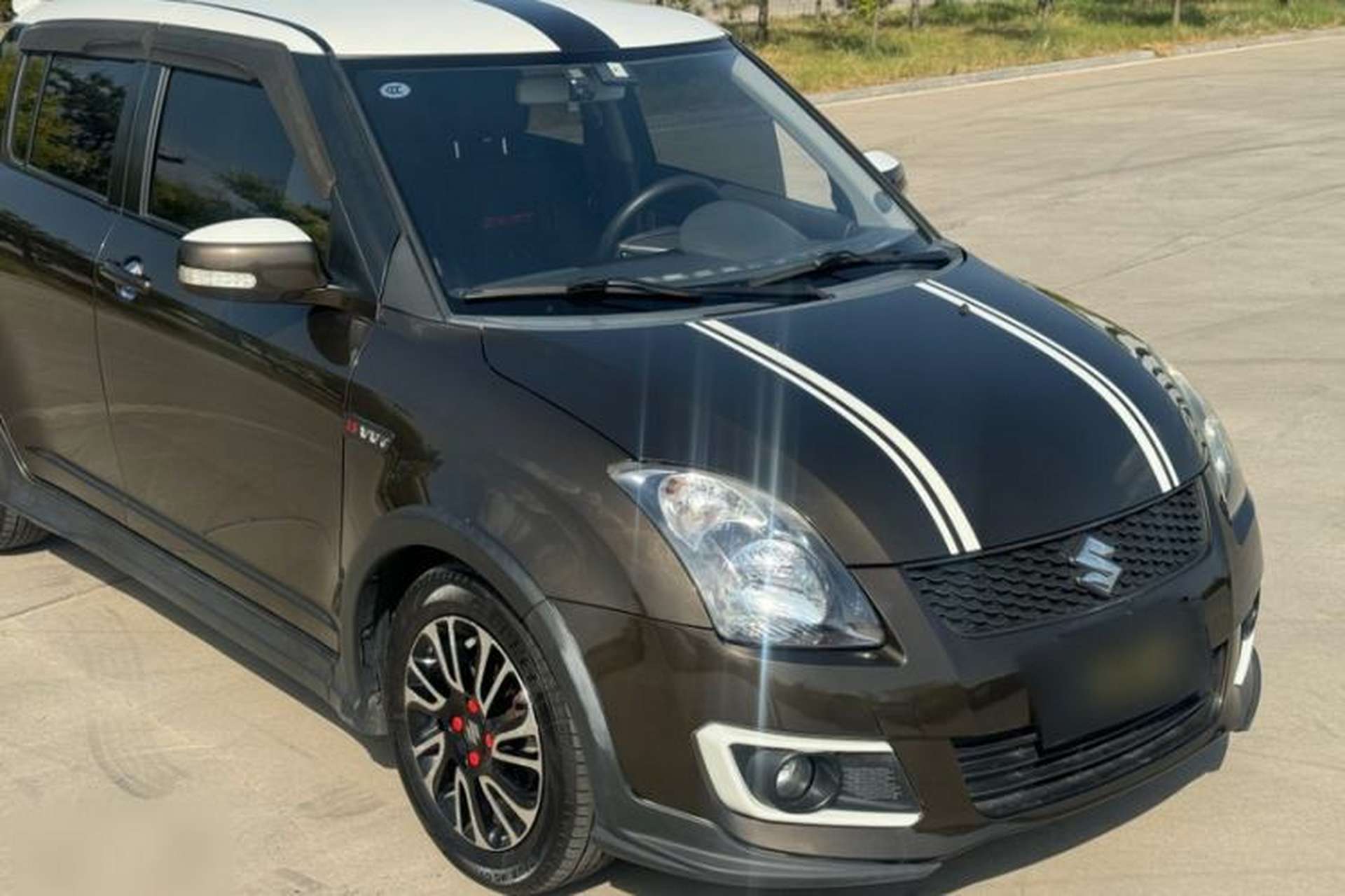 Used Suzuki Swift 2013 1.5L Automatic 20th Anniversary Limited Edition Exterior 2