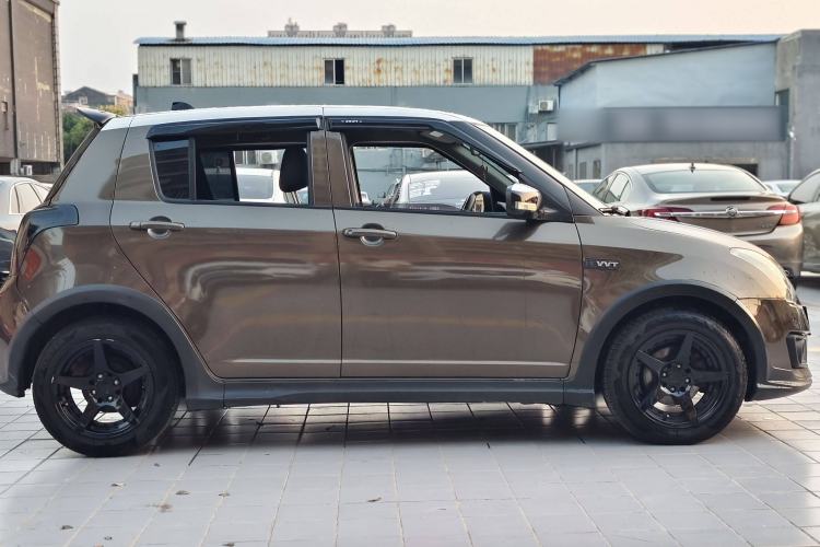 Used Suzuki Swift 2013 1.5L Automatic Standard Edition Exterior 3
