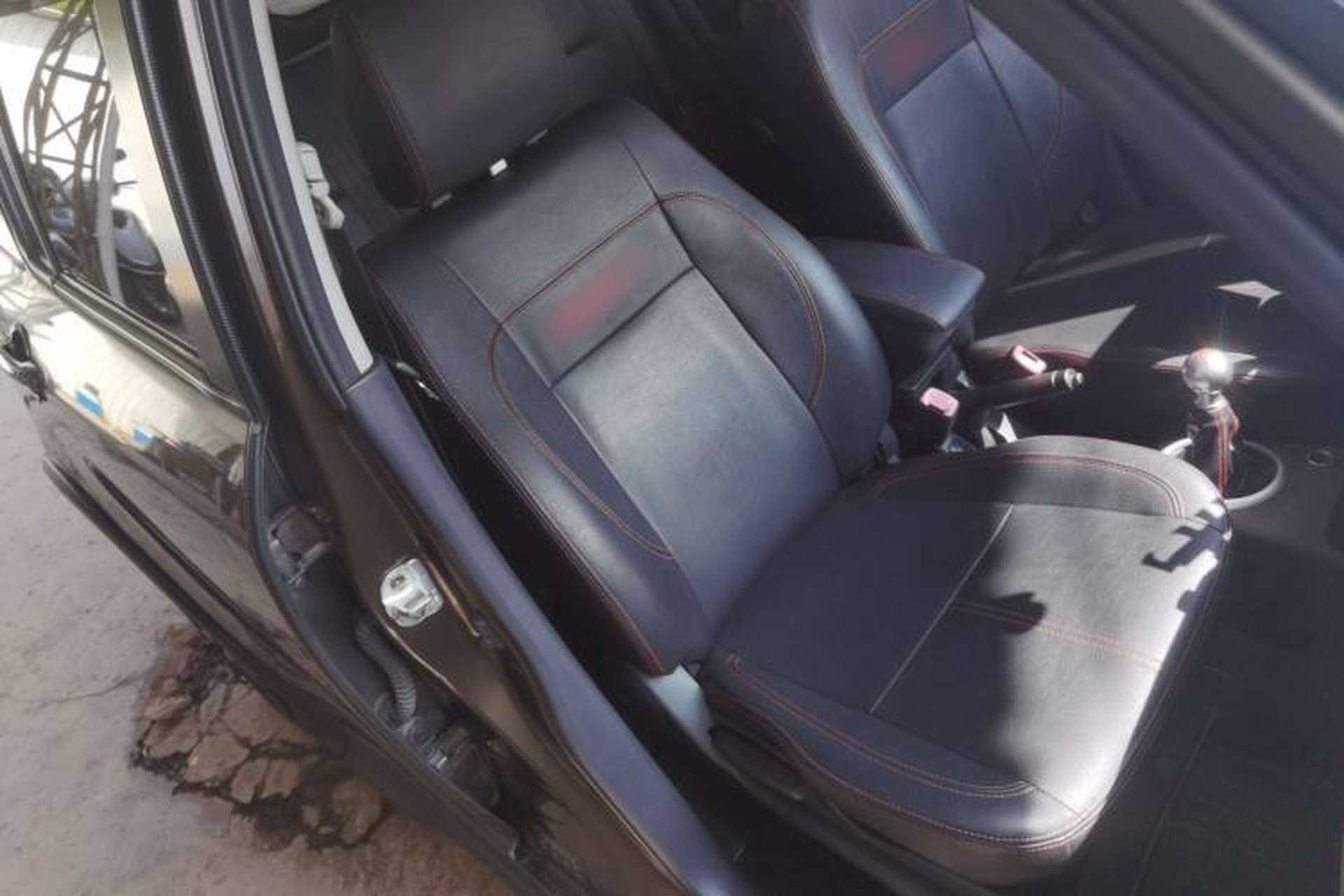Used Suzuki Swift 2013 1.5L Manual Standard Edition Exterior 5
