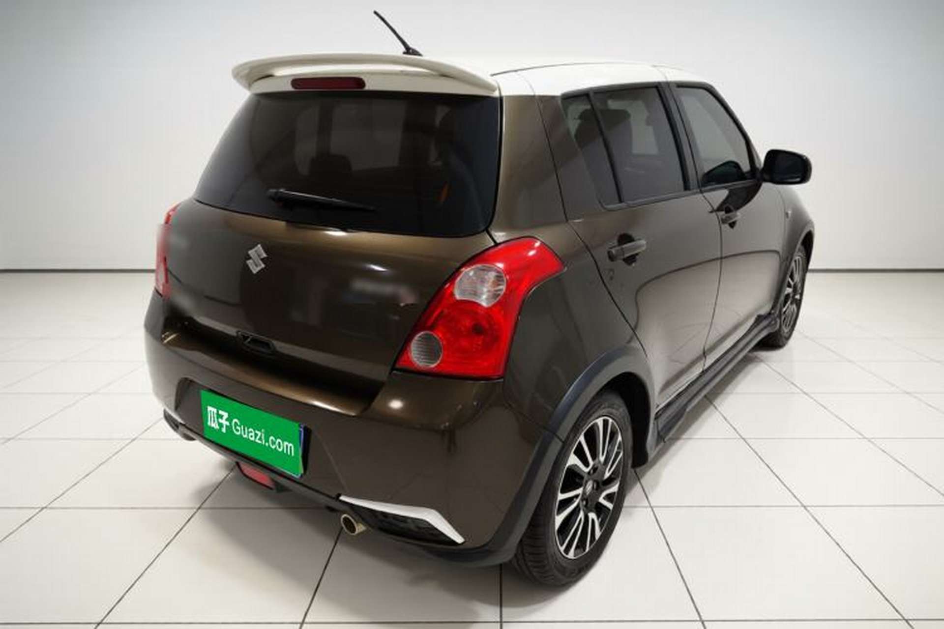 Used Suzuki Swift 2013 1.5L Manual 20th Anniversary Limited Edition Exterior 5