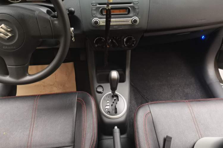 Used Suzuki Swift 2013 1.5L Automatic 20th Anniversary Limited Edition Gear Lever