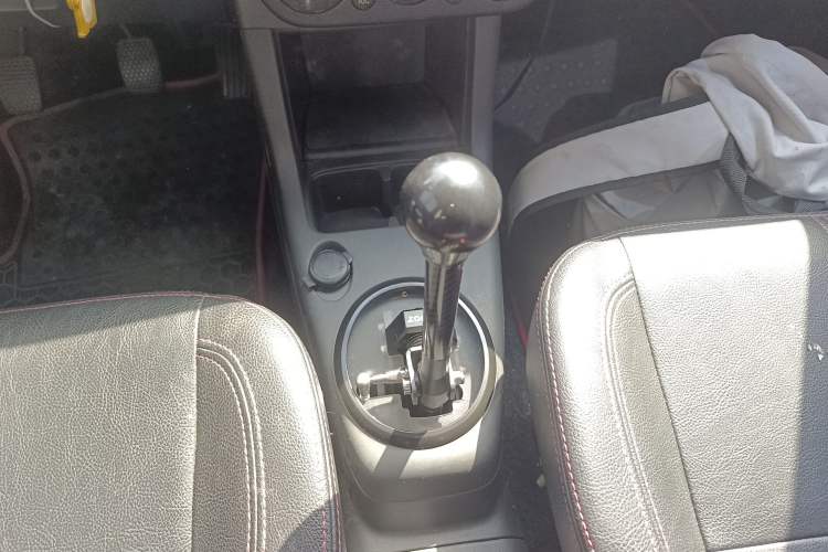 Used Suzuki Swift 2013 1.5L Manual 20th Anniversary Limited Edition Gear Lever