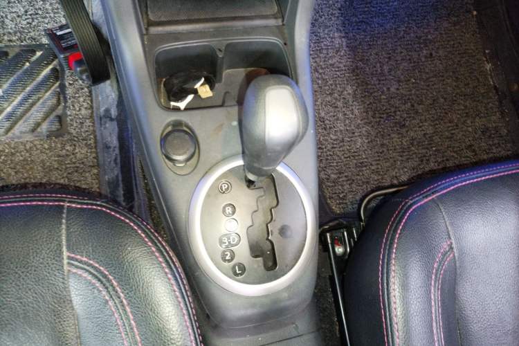 Used Suzuki Swift 2013 1.5L Automatic 20th Anniversary Limited Edition Gear Lever