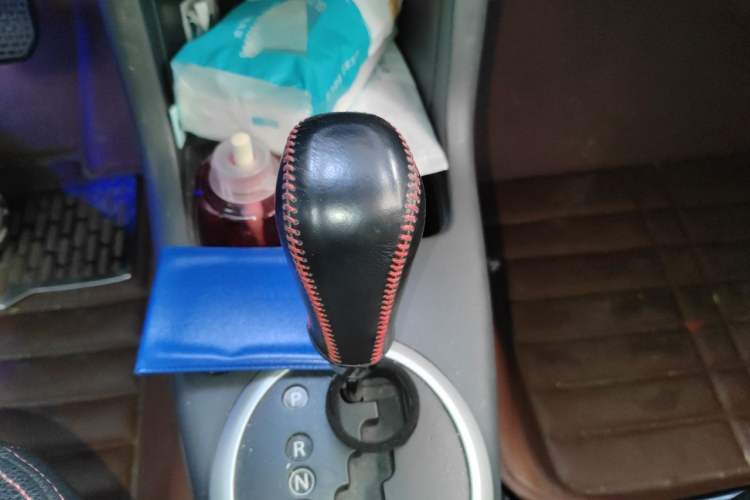 Used Suzuki Swift 2013 1.5L Automatic 20th Anniversary Limited Edition Gear Lever