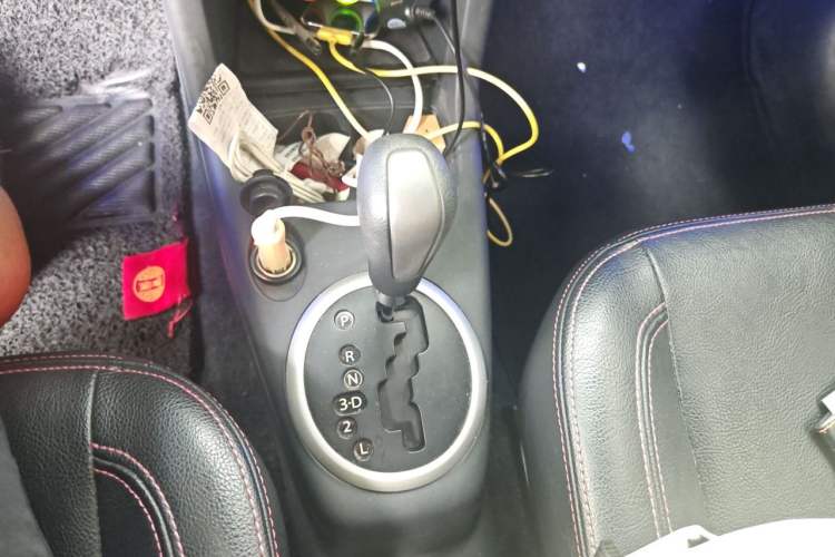 Used Suzuki Swift 2013 1.5L Automatic 20th Anniversary Limited Edition Gear Lever