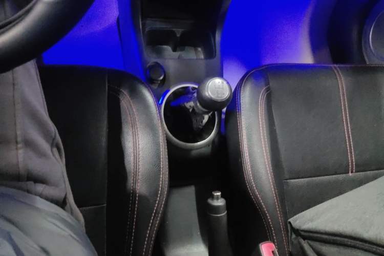 Used Suzuki Swift 2013 1.5L Manual 20th Anniversary Limited Edition Gear Lever