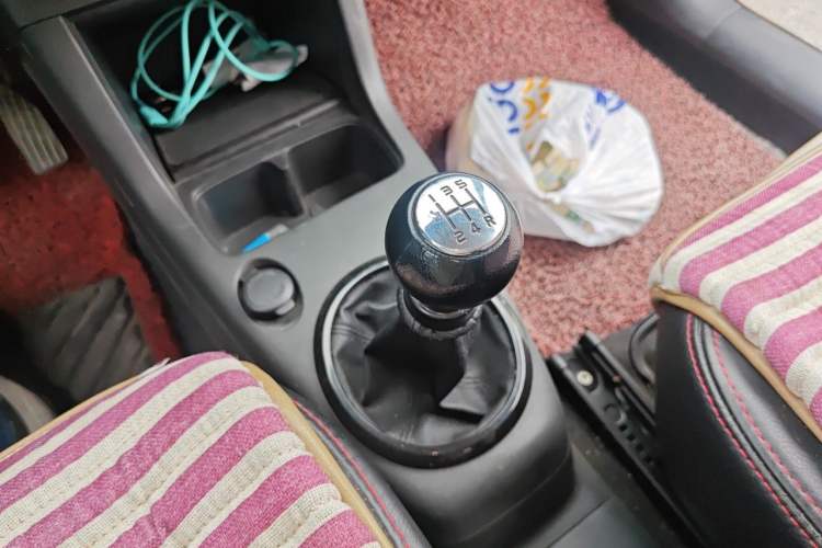 Used Suzuki Swift 2013 1.5L Manual Standard Edition Gear Lever