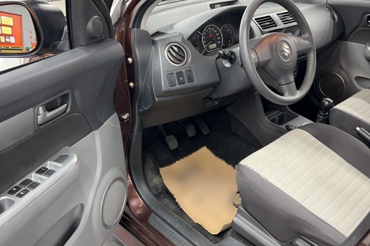 Used Suzuki Swift 2013 1.5L Manual Standard Edition Interior 2