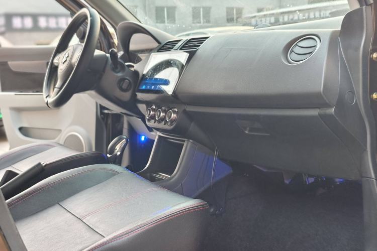 Used Suzuki Swift 2013 1.5L Automatic Standard Edition Interior 7