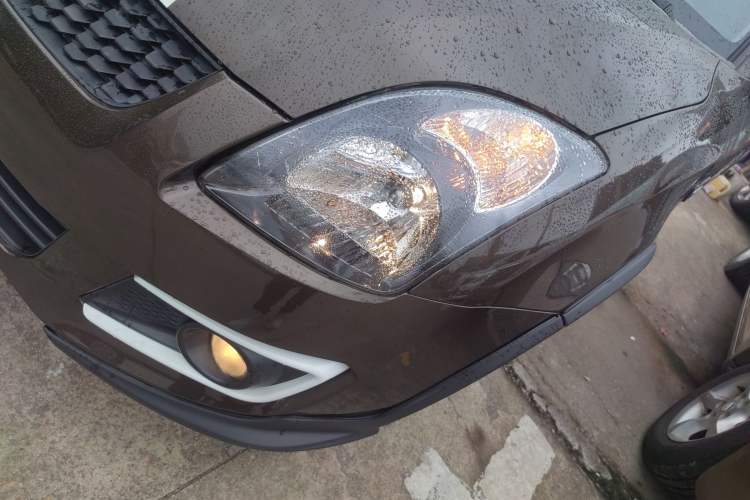 Used Suzuki Swift 2013 1.5L Automatic 20th Anniversary Limited Edition Left Front Headlight