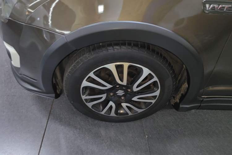 Used Suzuki Swift 2013 1.5L Automatic 20th Anniversary Limited Edition Left Front Wheel Hub