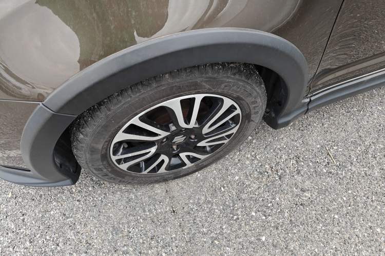 Used Suzuki Swift 2013 1.5L Automatic 20th Anniversary Limited Edition Left Front Wheel Hub