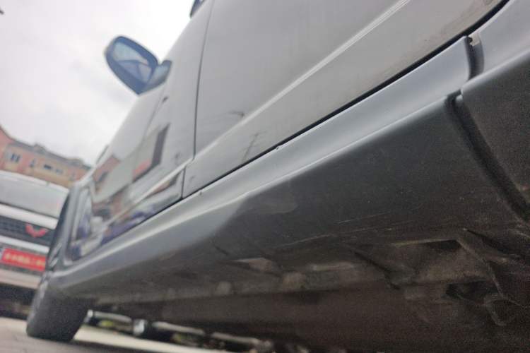 Used Suzuki Swift 2013 1.5L Manual 20th Anniversary Limited Edition Left Side Sill