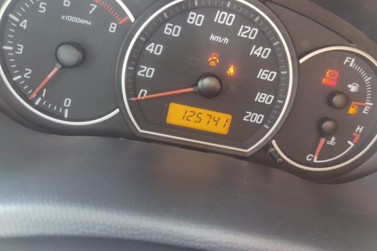 Used Suzuki Swift 2013 1.5L Manual Standard Edition Odometer Close Up