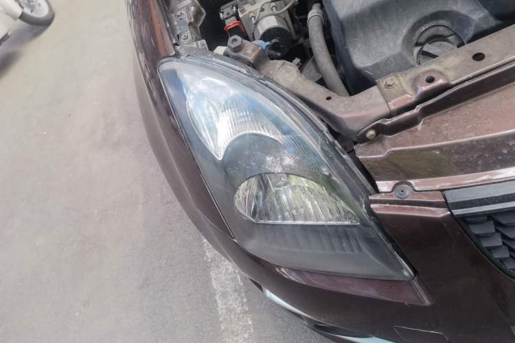 Used Suzuki Swift 2013 1.5L Manual Standard Edition Right Front Headlight