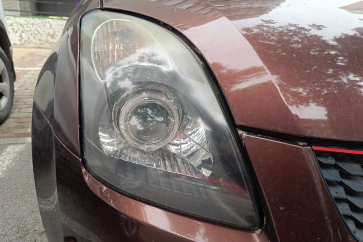 Used Suzuki Swift 2013 1.5L Automatic Standard Edition Right Front Headlight