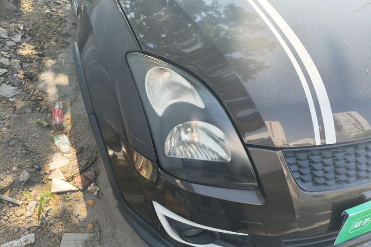 Used Suzuki Swift 2013 1.5L Manual 20th Anniversary Limited Edition Right Front Headlight
