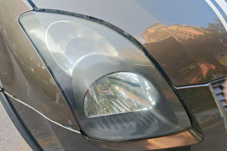 Used Suzuki Swift 2013 1.5L Automatic 20th Anniversary Limited Edition Right Front Headlight
