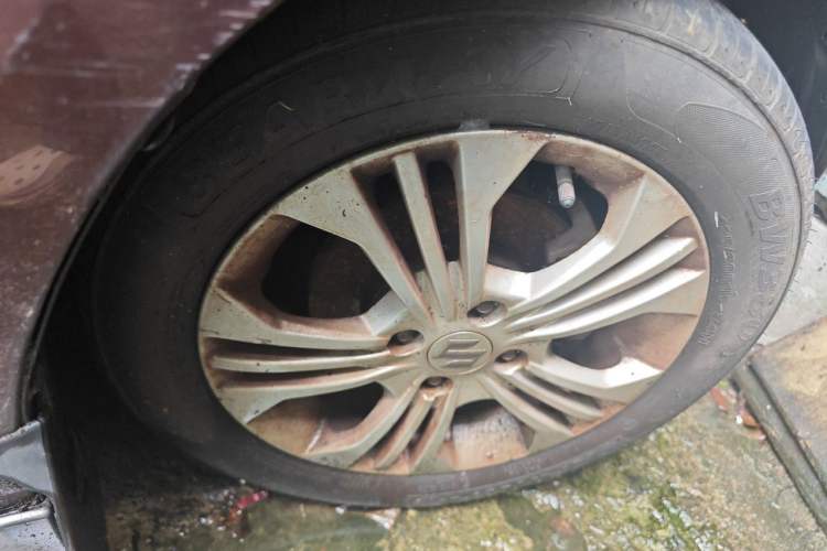Used Suzuki Swift 2013 1.5L Manual Standard Edition Right Front Wheel Hub