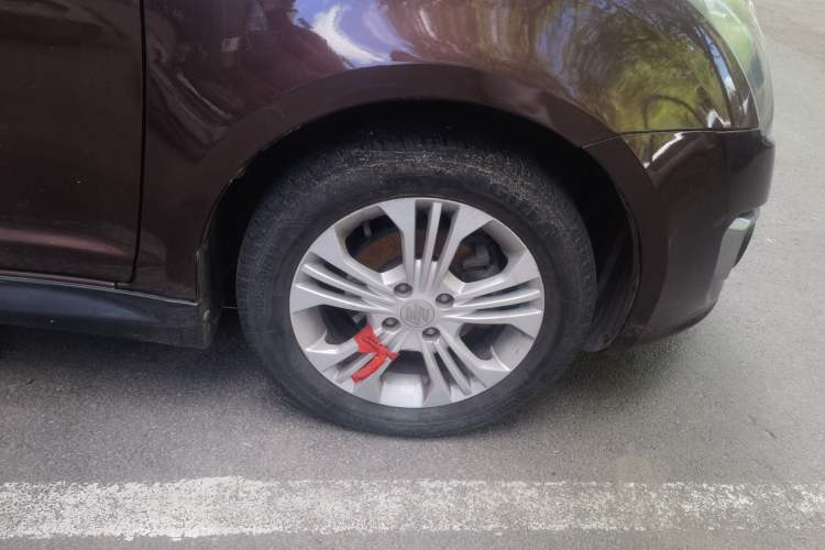 Used Suzuki Swift 2013 1.5L Manual Standard Edition Right Front Wheel Hub