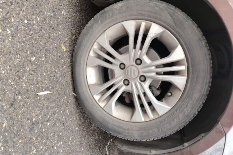 Used Suzuki Swift 2013 1.5L Automatic Standard Edition Right Front Wheel Hub
