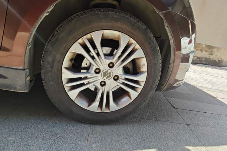 Used Suzuki Swift 2013 1.5L Manual Standard Edition Right Front Wheel Hub