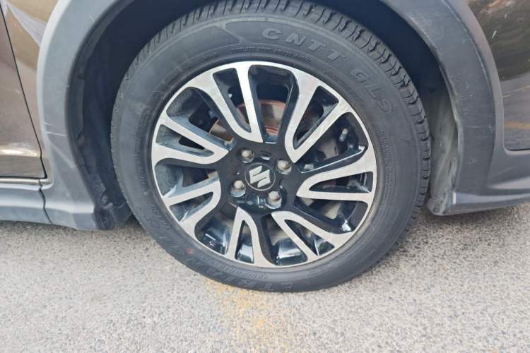 Used Suzuki Swift 2013 1.5L Automatic 20th Anniversary Limited Edition Right Front Wheel Hub