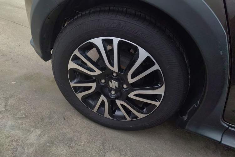 Used Suzuki Swift 2013 1.5L Automatic 20th Anniversary Limited Edition Right Rear Wheel Hub