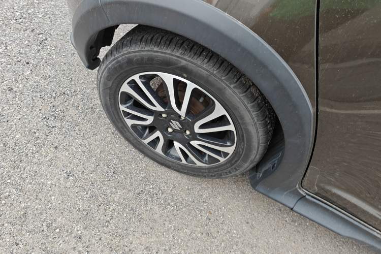 Used Suzuki Swift 2013 1.5L Automatic 20th Anniversary Limited Edition Right Rear Wheel Hub