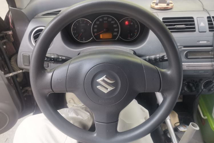 Used Suzuki Swift 2013 1.5L Manual Standard Edition Steering Wheel