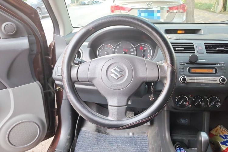 Used Suzuki Swift 2013 1.5L Automatic Standard Edition Steering Wheel
